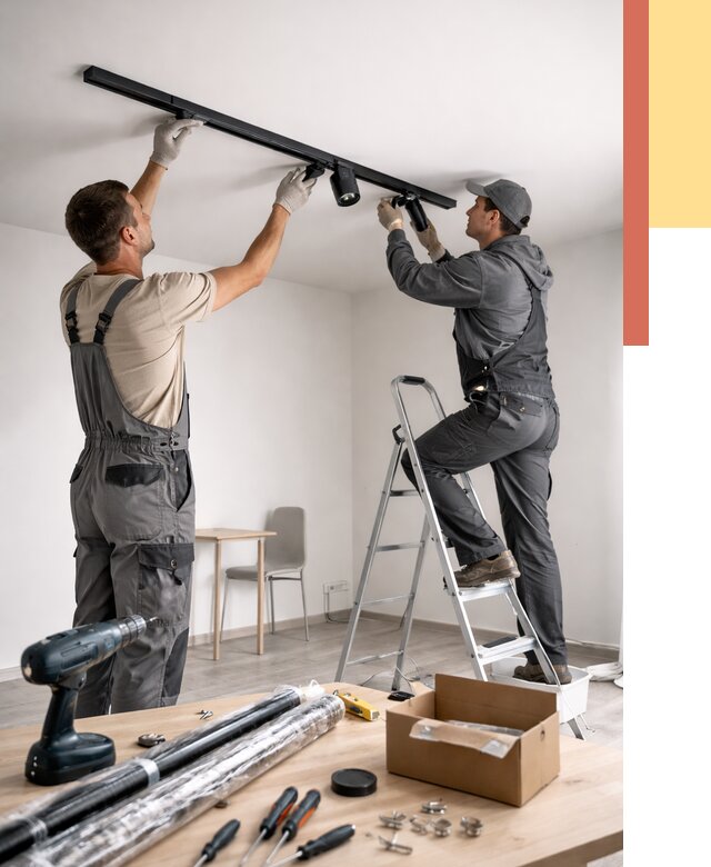 Установка трековых светильников в натяжной потолок в Ломоносове от 4303 руб. | ОТДЕЛОЧНИК-Лмн